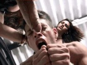 Три транс Госпожи жестко доминируют над молодым пассивом