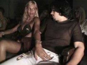 Хардкор групповуха с трансами в кинотеатре