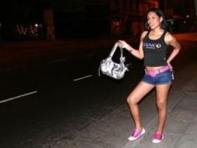 Уличные проститутки оказались трансами